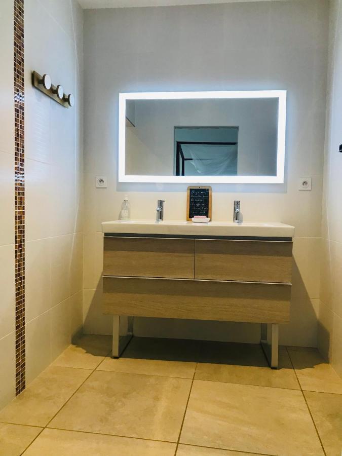 Ferme St Pierre 2 Suites Avec Repas, Piscine, Clim, Cheminee Ou Baignoire Spa Chabeuil Exterior foto
