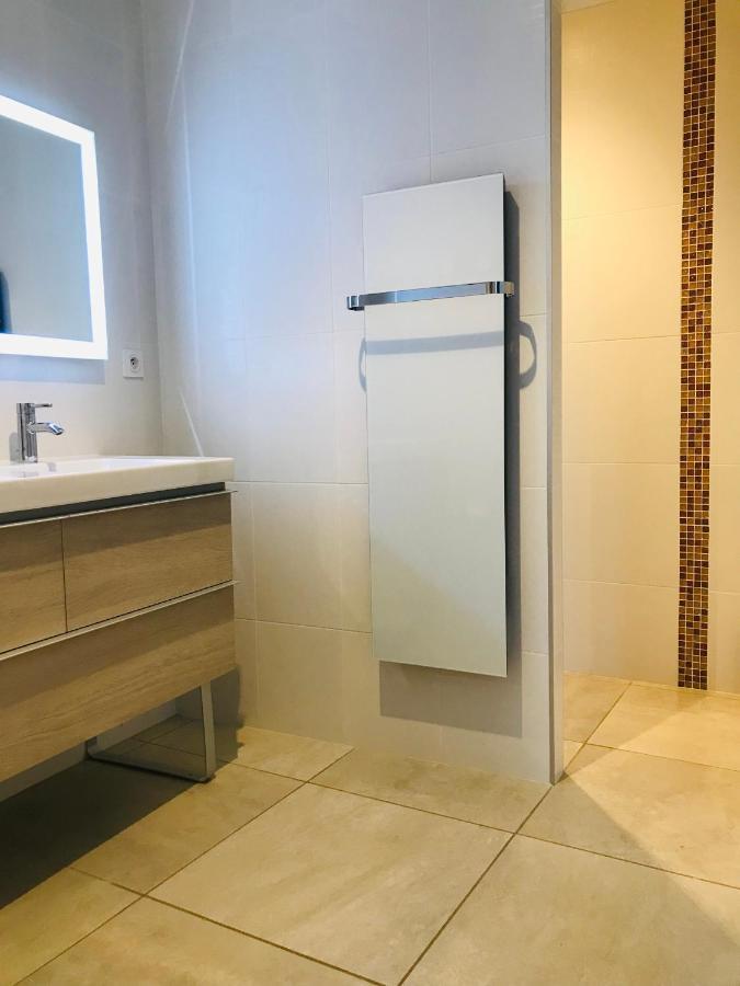 Ferme St Pierre 2 Suites Avec Repas, Piscine, Clim, Cheminee Ou Baignoire Spa Chabeuil Exterior foto